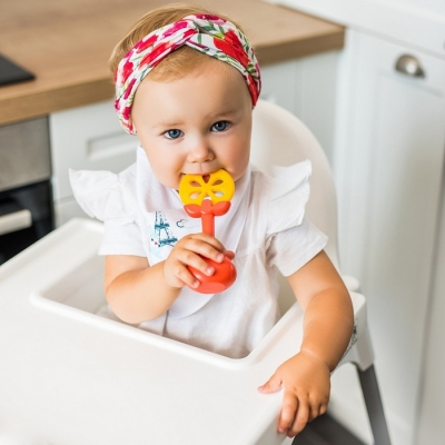 Edukacyjny Gryzak z Grzechotką JUICY ORANGE 499/01 Baby Ono